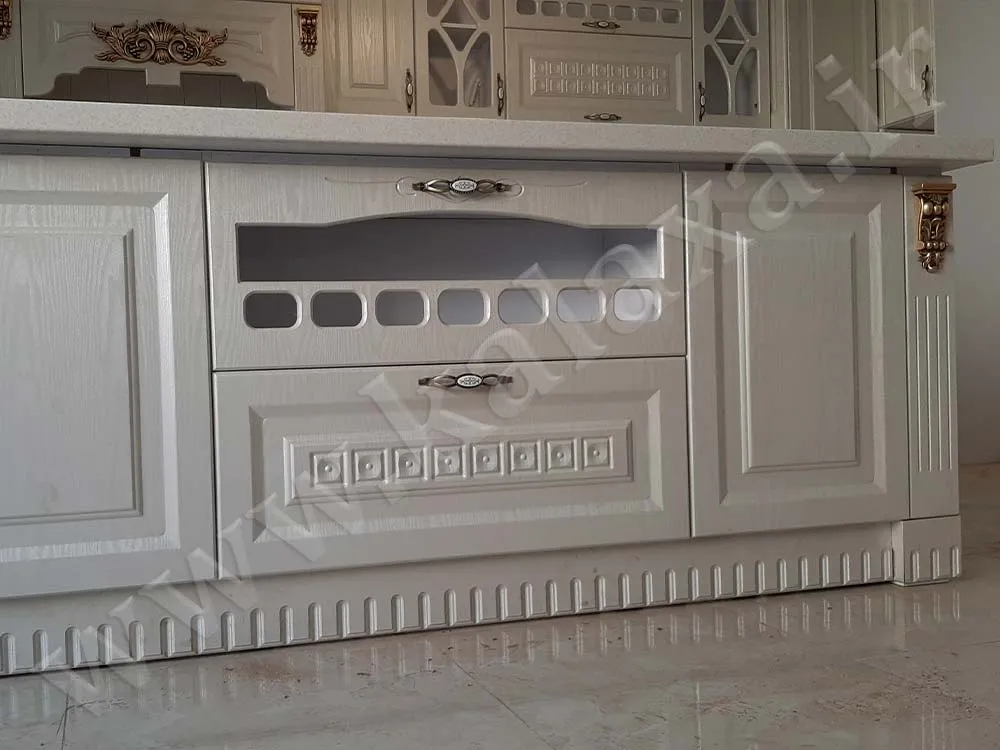 جزیره کابینت ممبران کلاسیک سفید با طراحی سفارشی