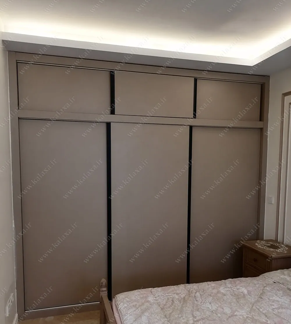 اجرای دکوراسیون داخلی خانه و آشپزخانه سبک نئوکلاسیک 10 کمد دیواری مدرن با فضای داخلی جادار و طراحی خلاقانه