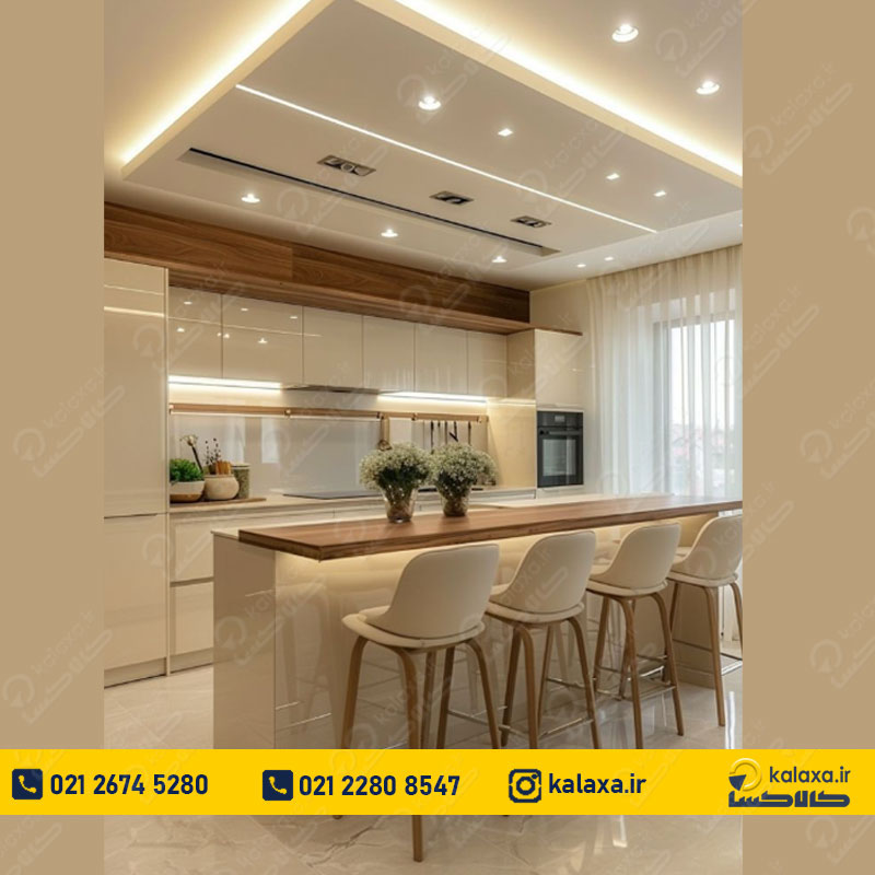 کابینت های گلاس سفید کرم با روشنایی لطیف و فضای وسیع