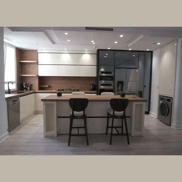 کابینت آشپزخانه کوچک با جزیره